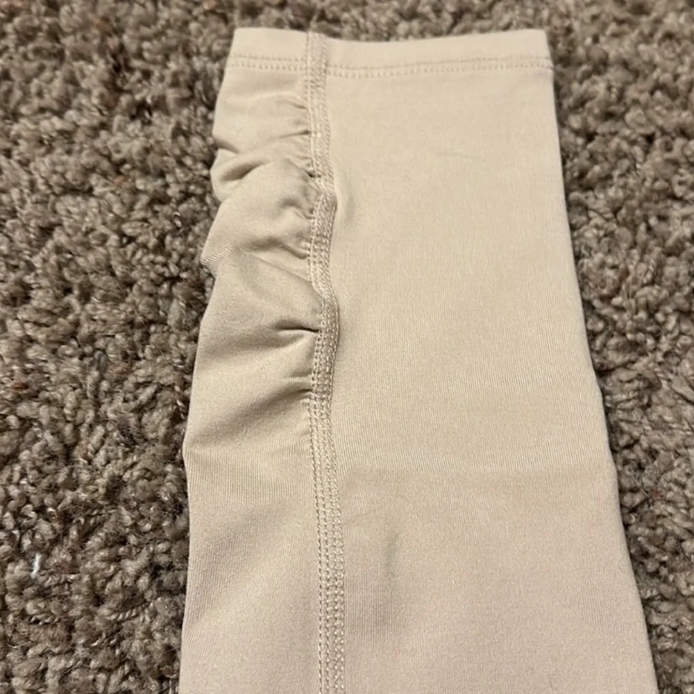 🔥NWT🔥 Out of your League FREE PEOPLE MOVEMENT LEGGINGS - Picture 7 of 9